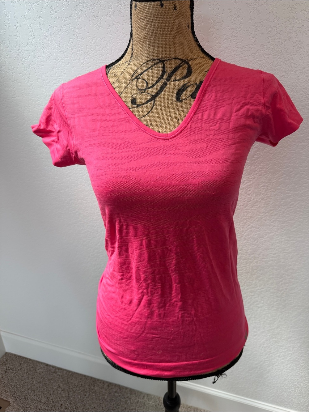 Women's V-Neck Short Sleeve Top - Pink